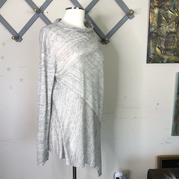 INHABIT asymmetrical grey linen lightweight sweater - Picture 7 of 13